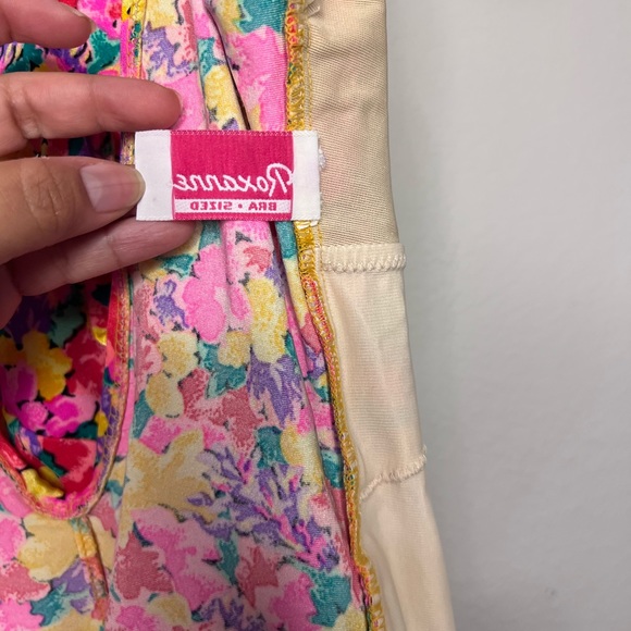 Roxanne Vintage 60s/70s Beautiful Swimsuit - Picture 4 of 15